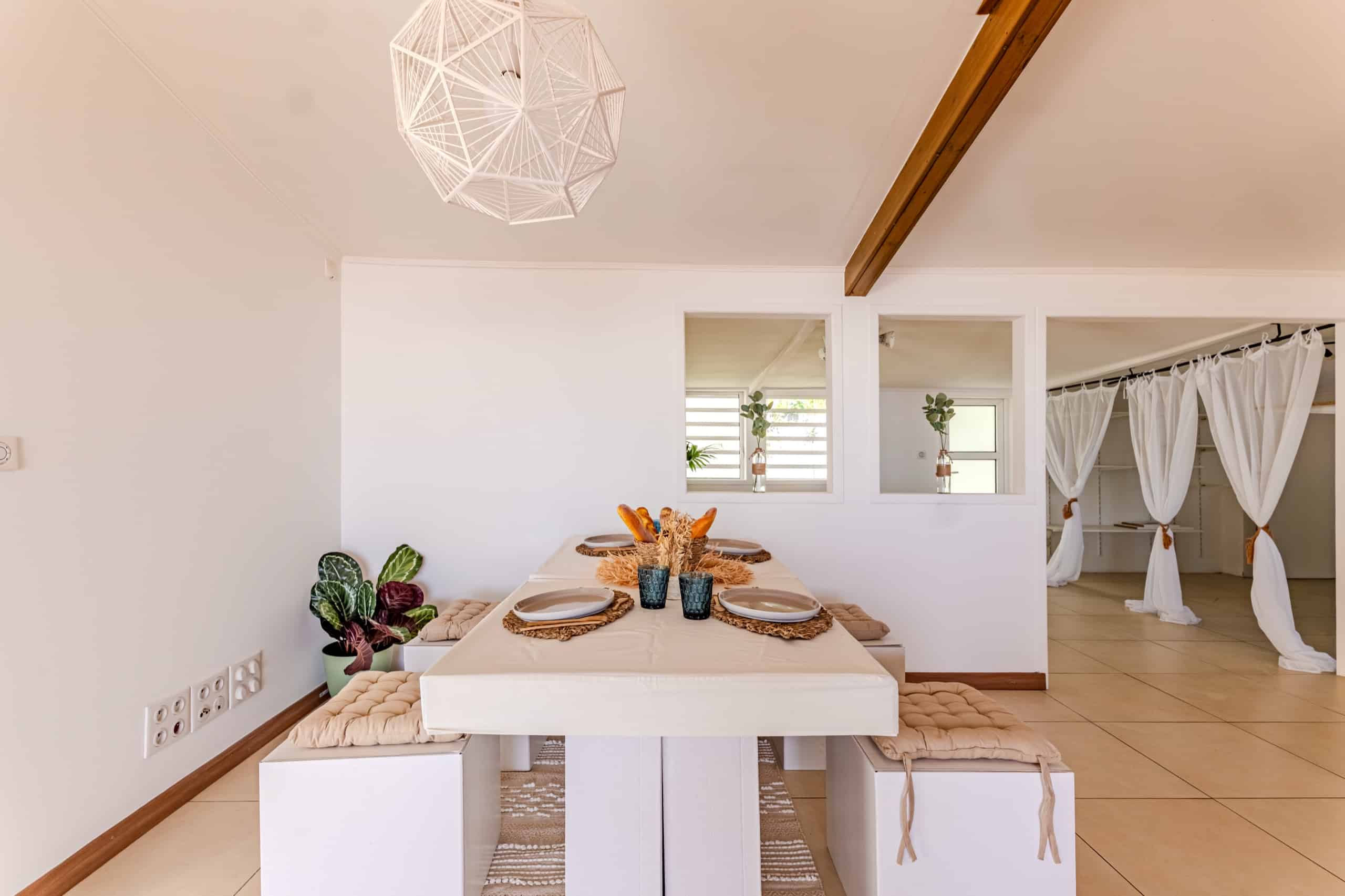 Salle à manger, villa Sainte-Marie
